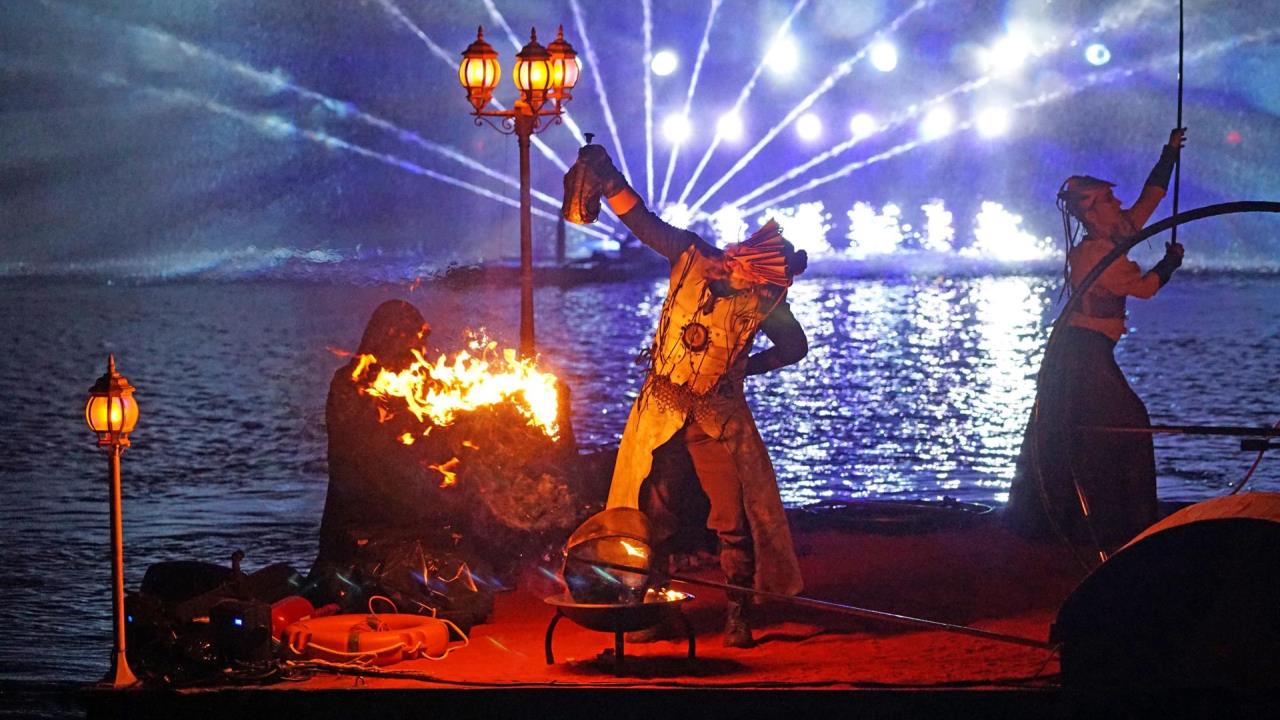 La marea baja en Venecia provoca una difícil movilidad y desluce el Carnaval