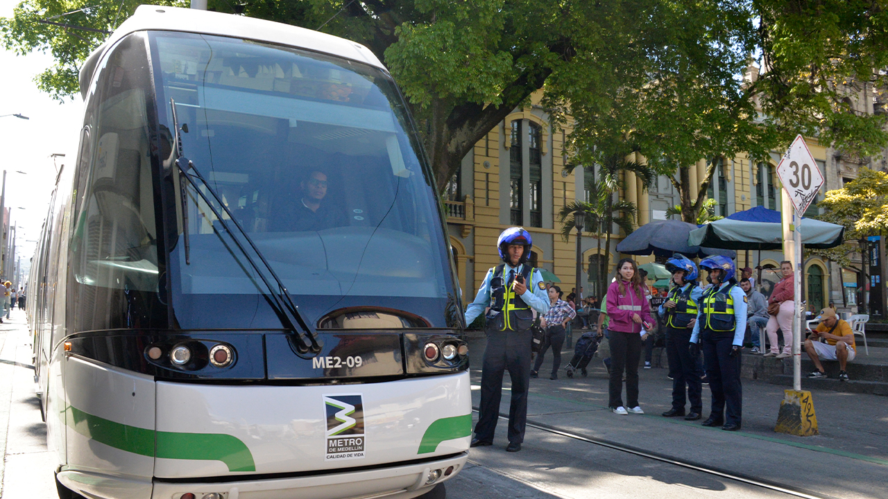 Por accidente de tránsito, Tranvía opera entre las estaciones Oriente - San José