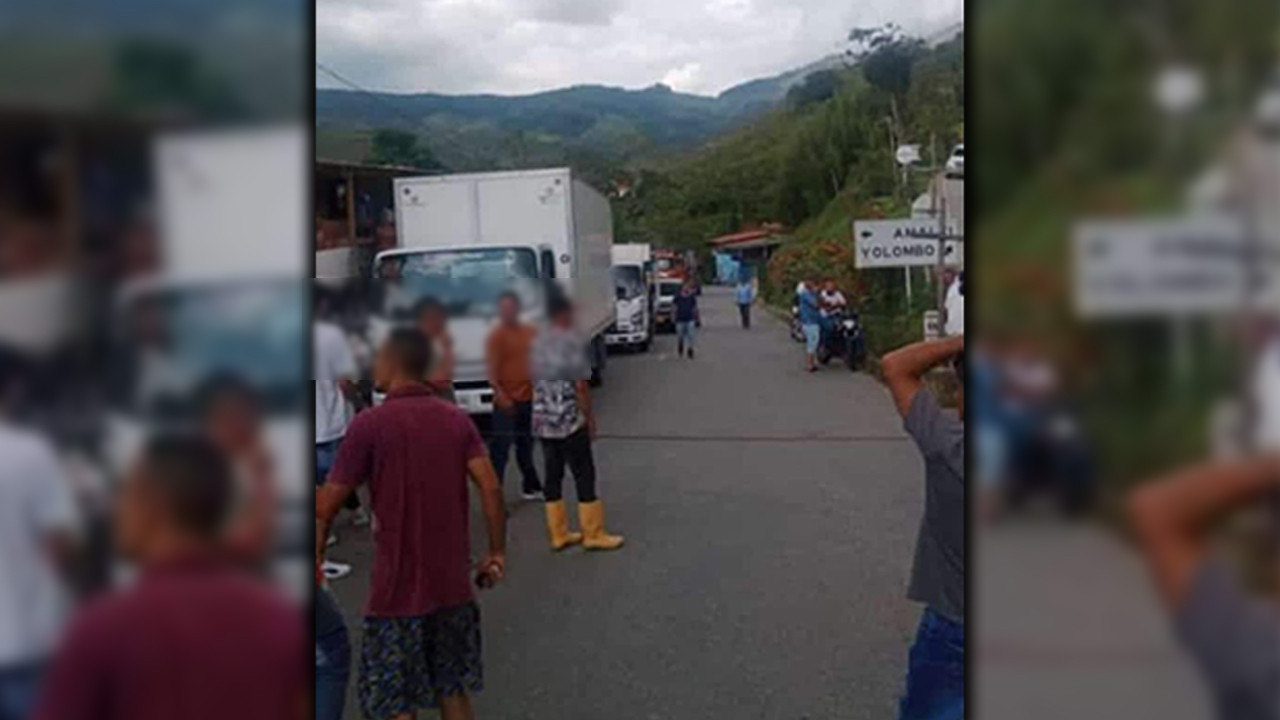 Algunas personas en Amalfi se sumaron al paro minero