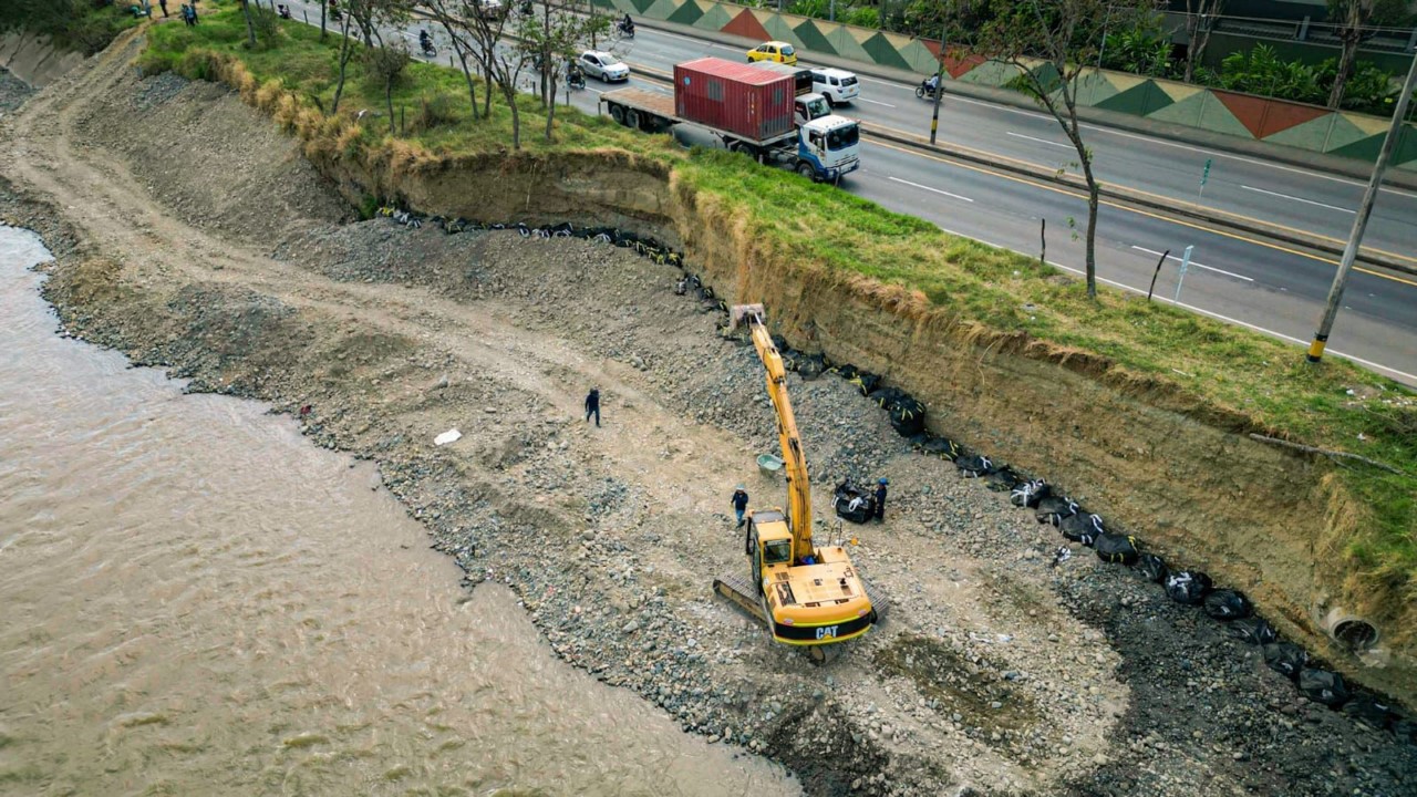 [FOTOS] Comenzarán obras de mitigación en el río Medellín, a la altura de los talleres del Metro