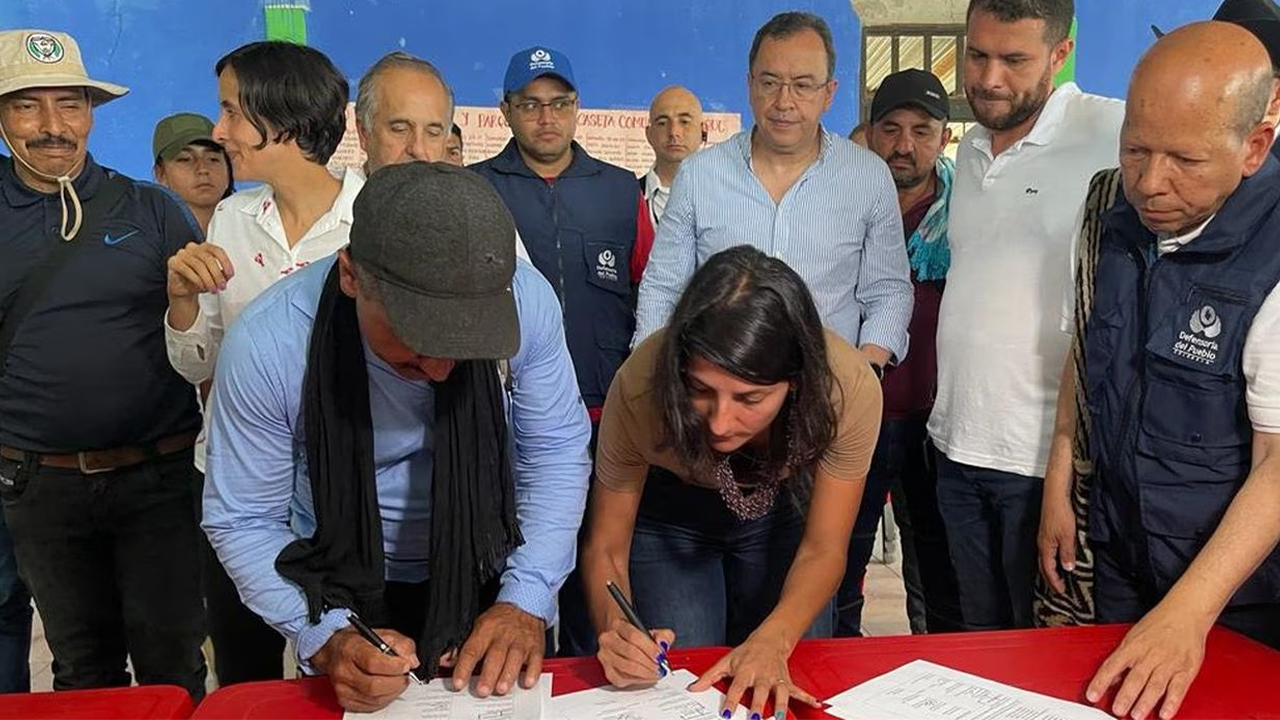 Este es el documento de acuerdo entre Gobierno y campesinos que protestaban en el Caguán