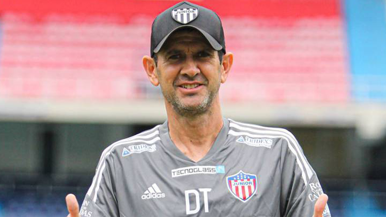 Arturo Reyes deja de ser técnico del Junior de Barranquilla