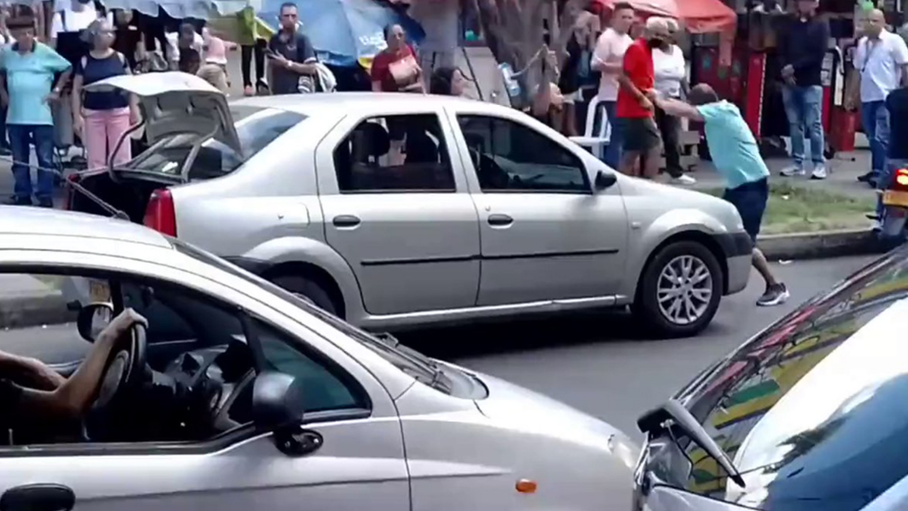 [VIDEO] Una mujer herida con un machete, dejó una pelea entre conductores en Bello