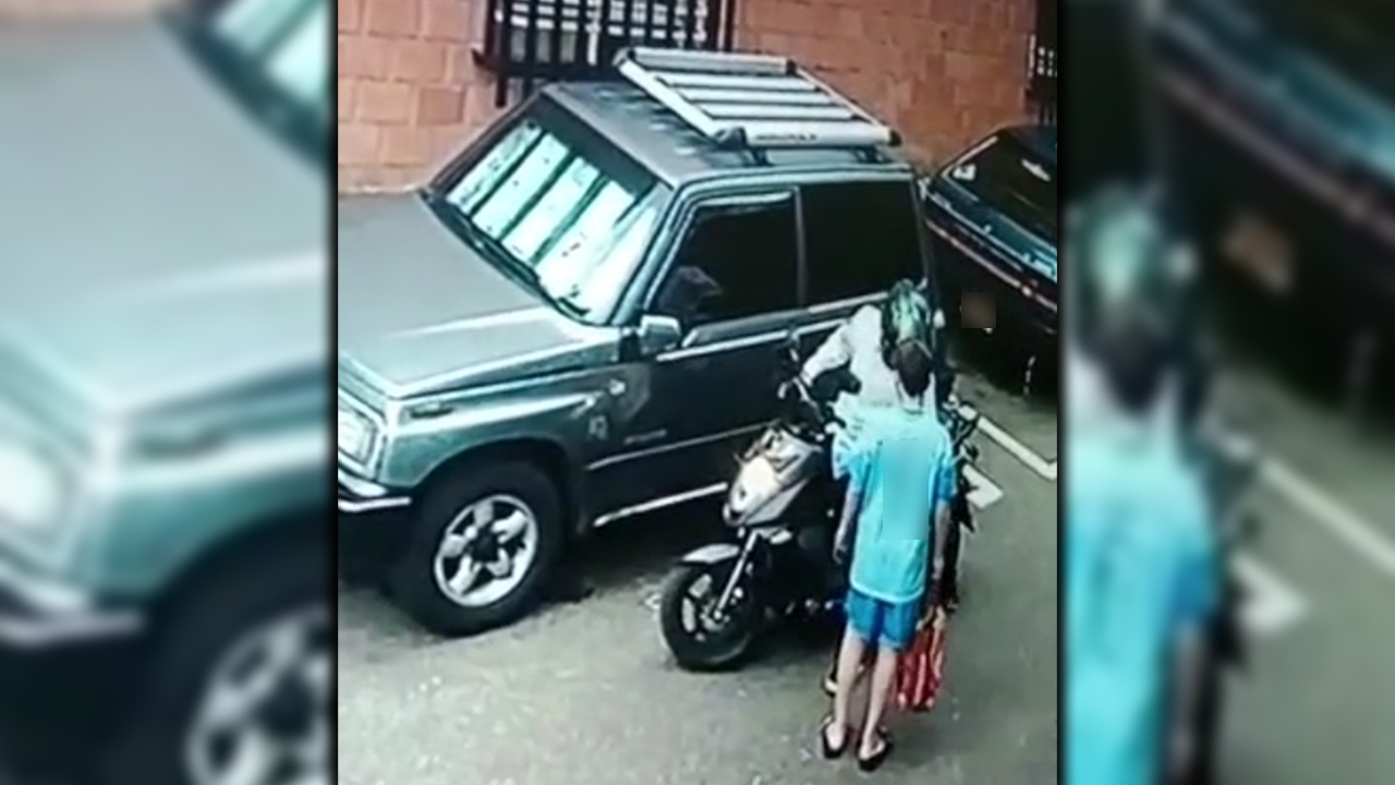 [VIDEO] Delincuentes engañaron a un niño en Copacabana y lo hicieron entregar algunos objetos de valor de la casa