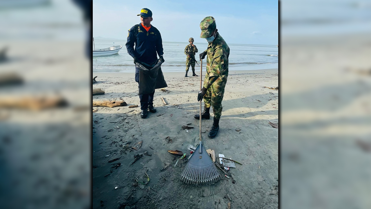 [FOTOS Y VIDEO] En Urabá recogieron más de dos toneladas de basura de una playa