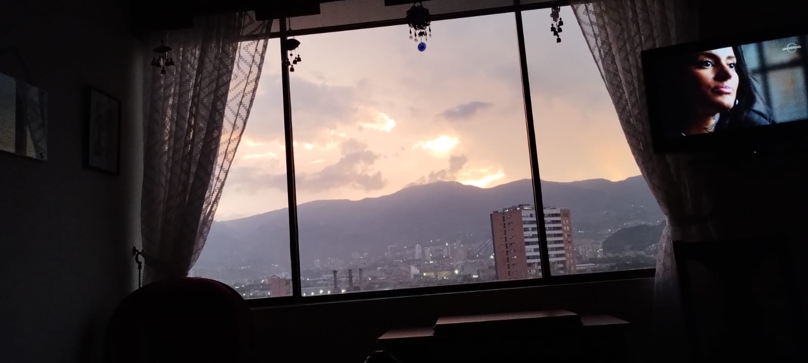 FOTOS: ¡Rosadita! Y así atardeció el Valle de Aburrá 6 atardecer en el valle de Aburra5