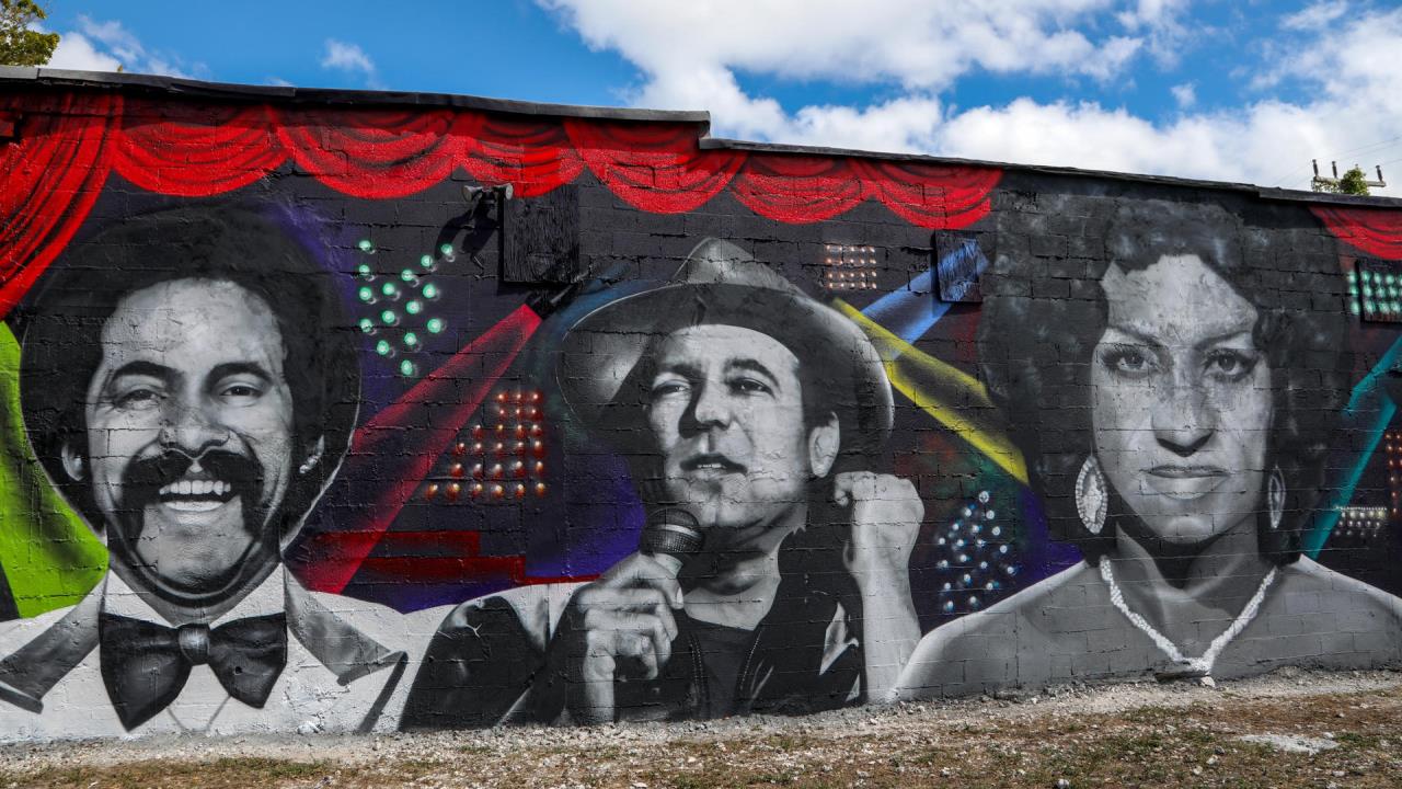 mural salseros miami