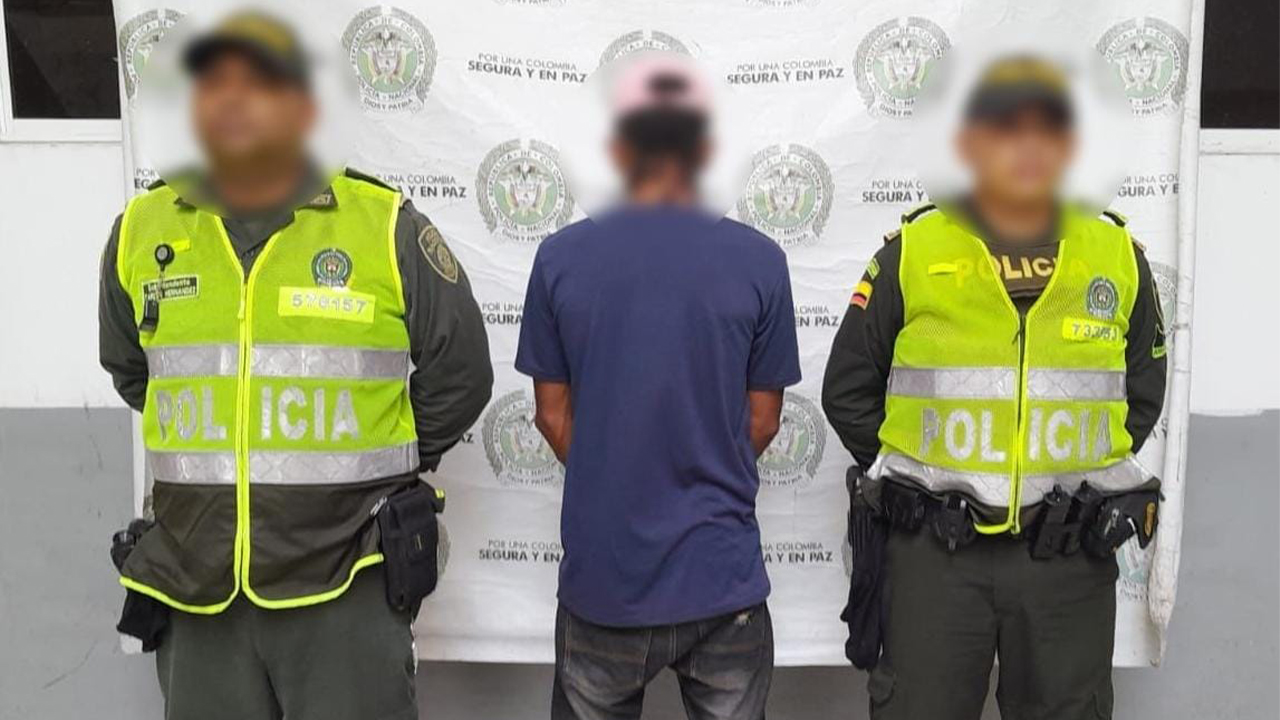 Capturado por herir a un tío y a su abuela con un machete