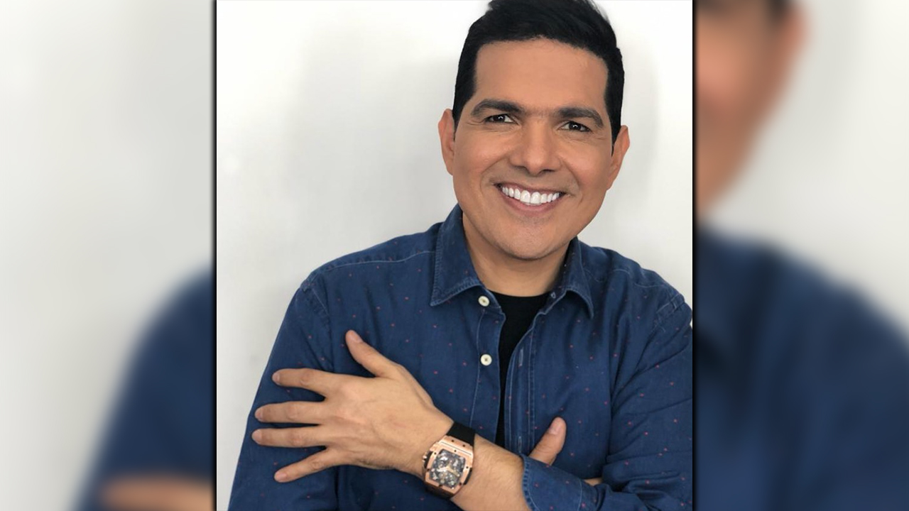 [FOTO] Peter Manjarrés, preocupó a sus seguidores por una foto en la que se le ve saliendo de una clínica