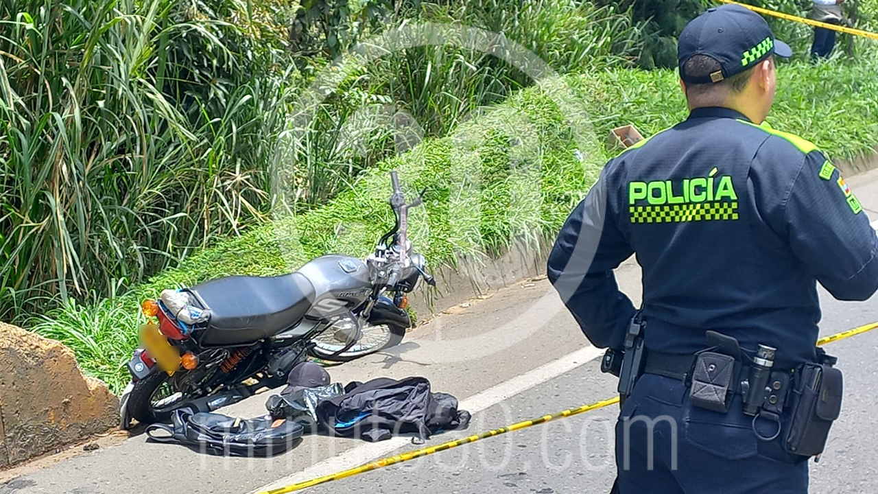 [FOTOS] Ladrón que murió en enfrentamiento con la Policía en Copacabana andaba en una moto robada