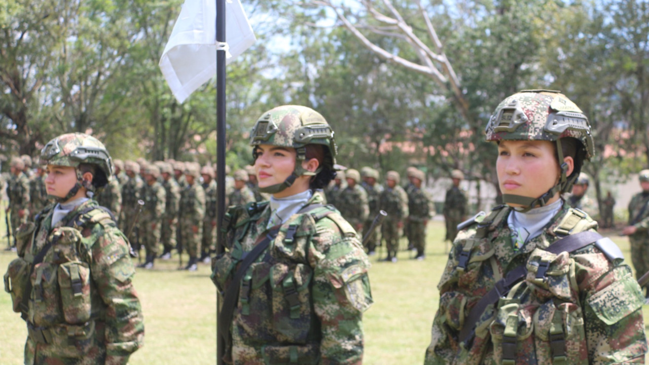 [FOTOS Y VIDEO] Listo el primer contingente femenino del 2023 del Ejército para Antioquia