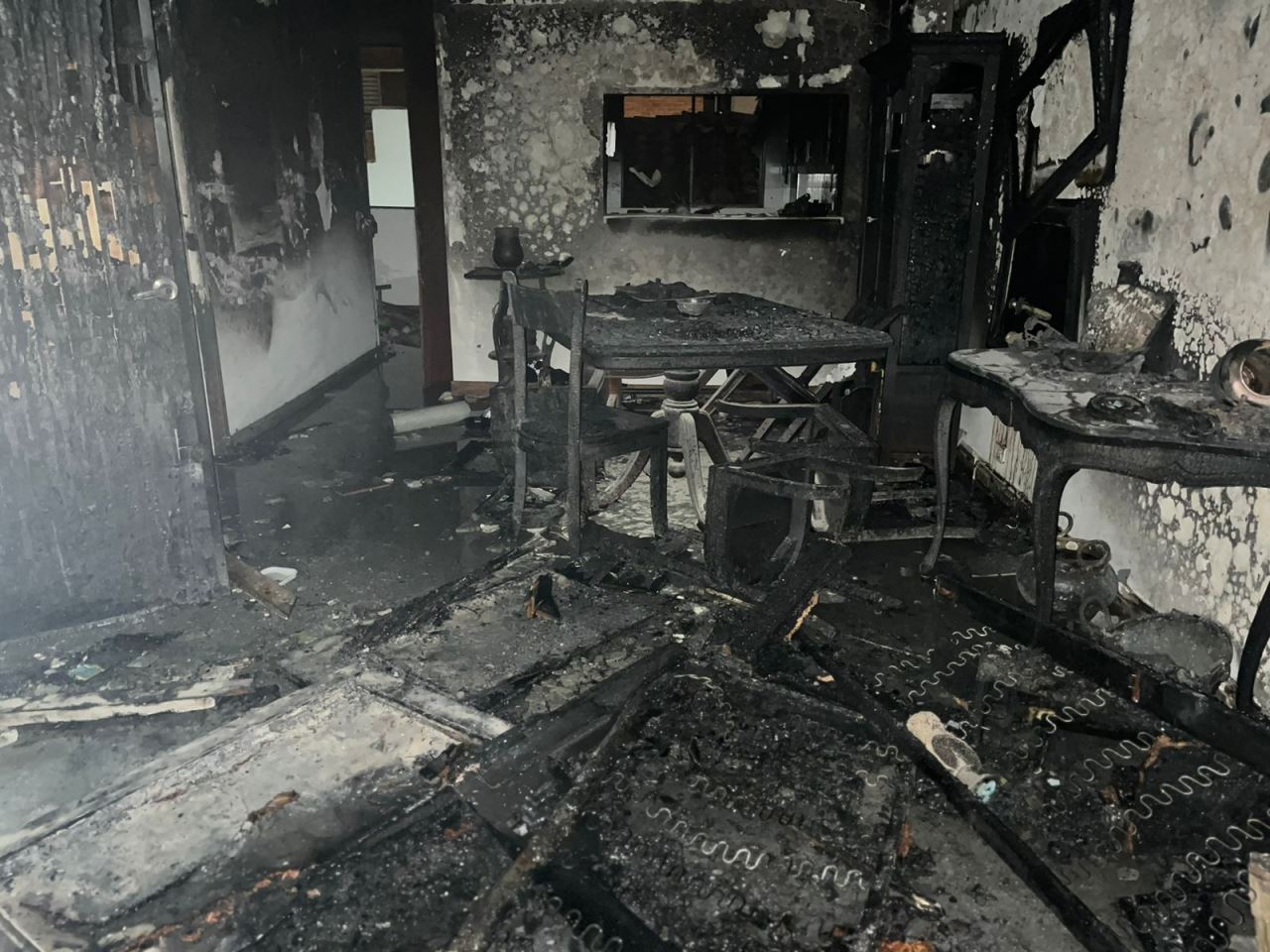 Incendio estructural en apartamento de conquistadores