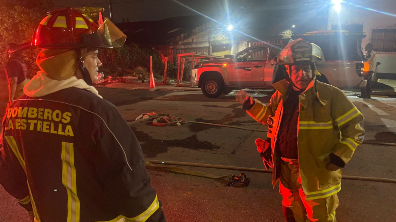 [VIDEO] Bomberos de La Estrella evitaron una tragedia: controlaron la ruptura en un tubo de gas