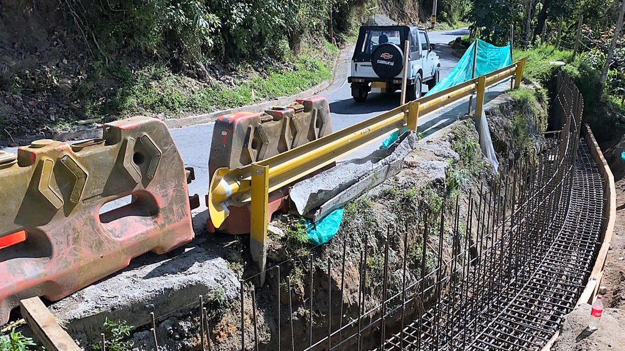 VIDEO. Reabren de manera controlada la vía La Banca en Bello