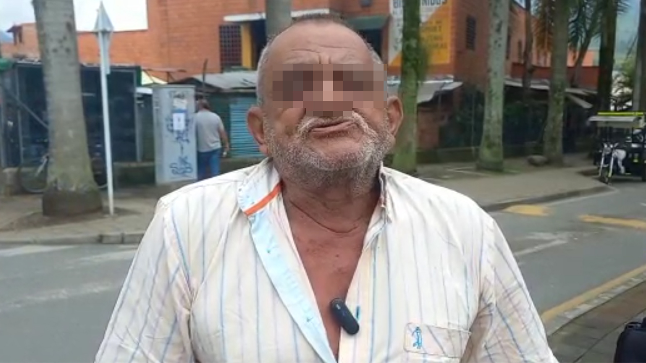 [VIDEO] Adulto mayor dijo que “por necesidad” se robó $27 mil en una estación de gasolina