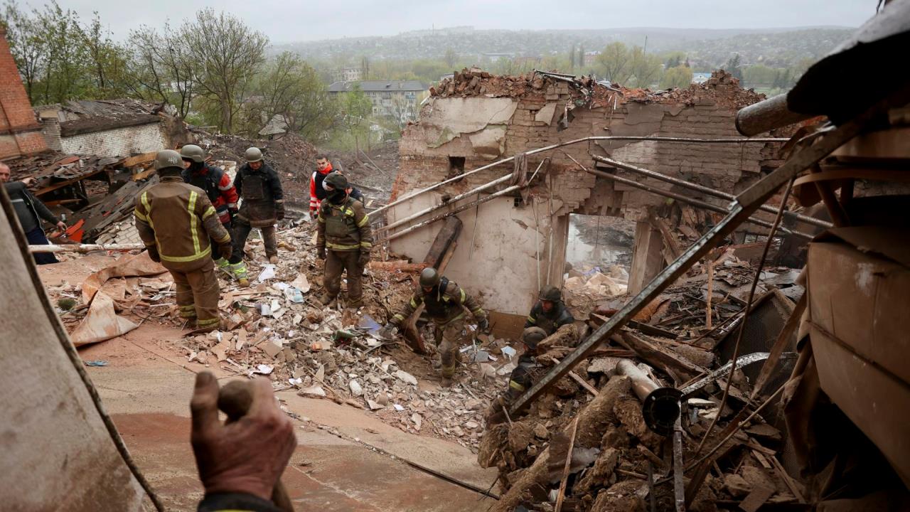 Indignación en Ucrania por ataque ruso contra un museo que mató a dos mujeres