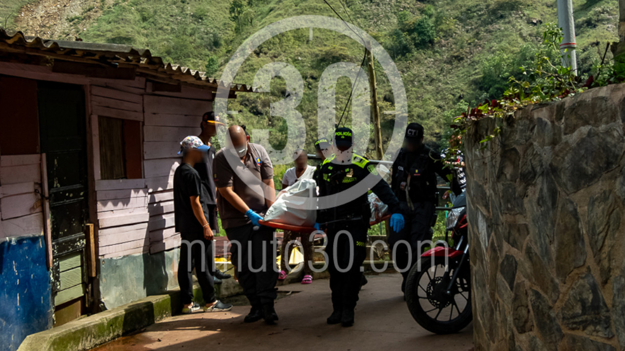 Video. Balearon a un hombre en la cabeza en La Sierra, sector Los Charcos 21 Balearon a un hombre en la cabeza en Villa Hermosa sector Los Charcos20