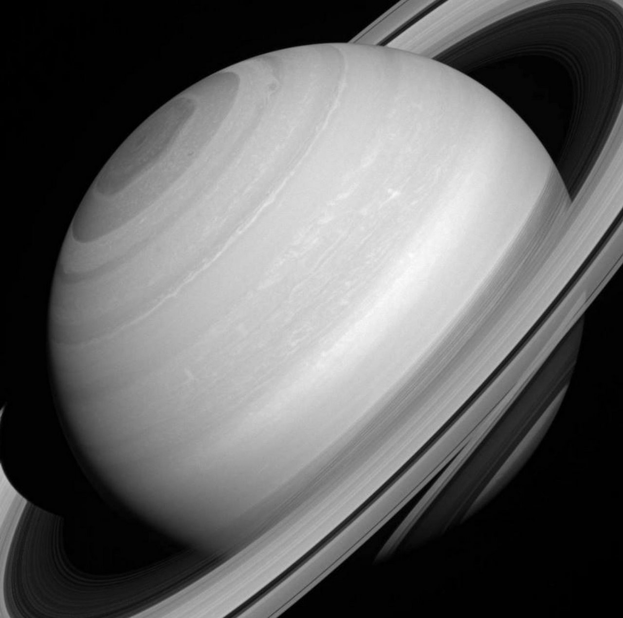 Los anillos de Saturno son extraordinariamente jóvenes, tienen solo 400 millones de años 2 anillos saturno