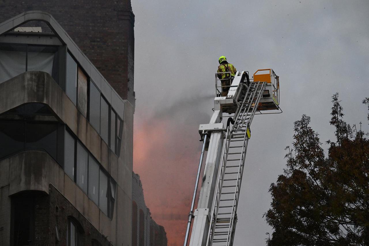 Un incendio provoca el colapso de un edificio de siete plantas en Sídney
