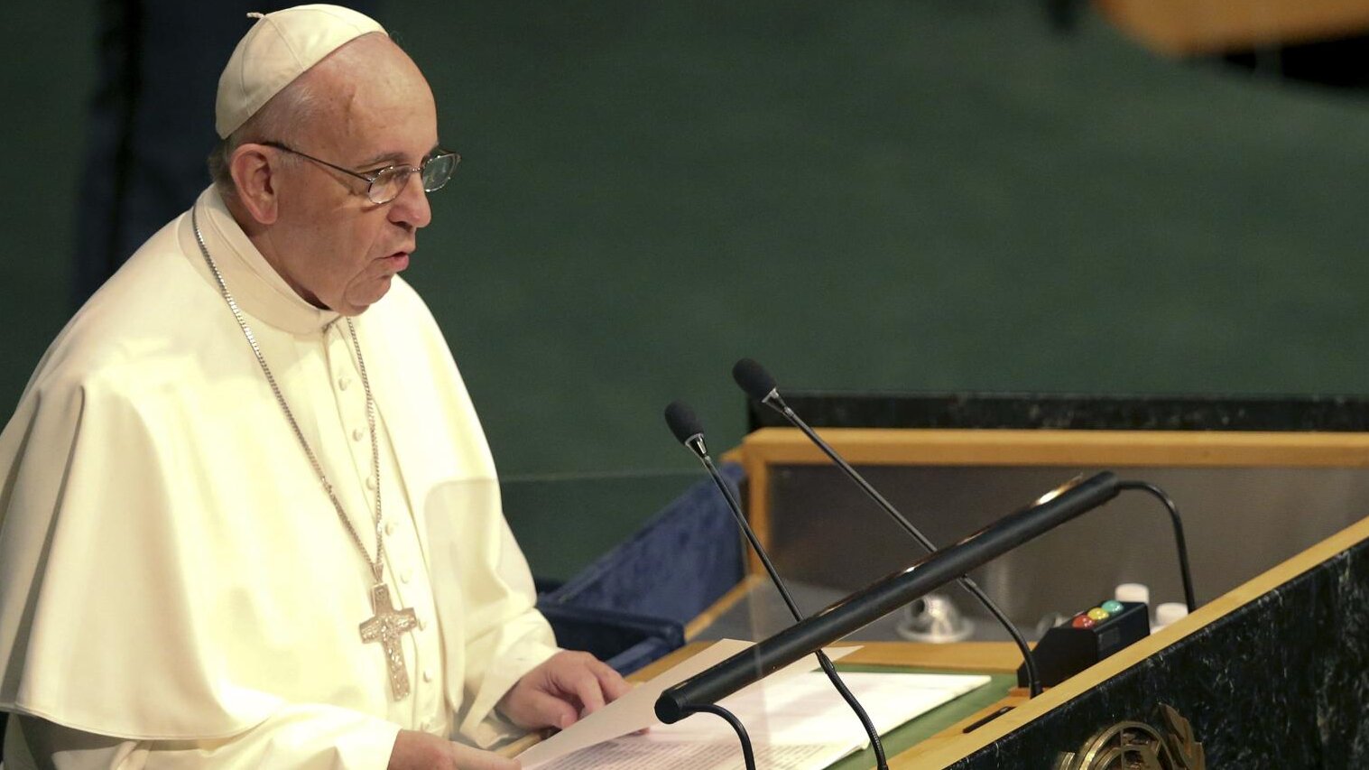 El papa crítica los nacionalismos resentidos