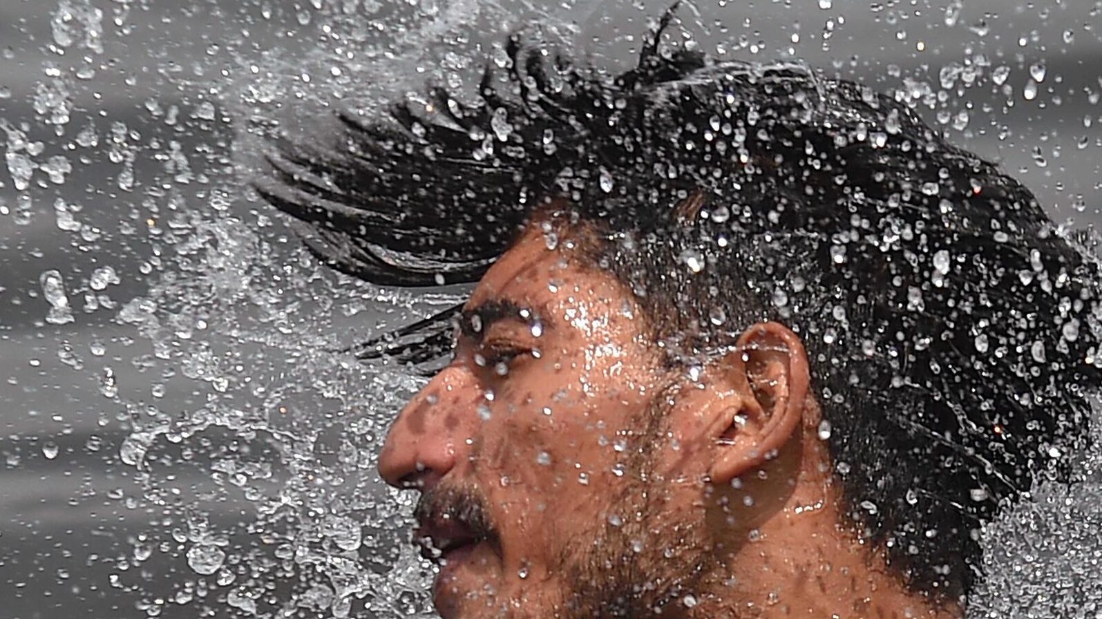 Temperaturas en Pakistán alcanzan los 50 grados