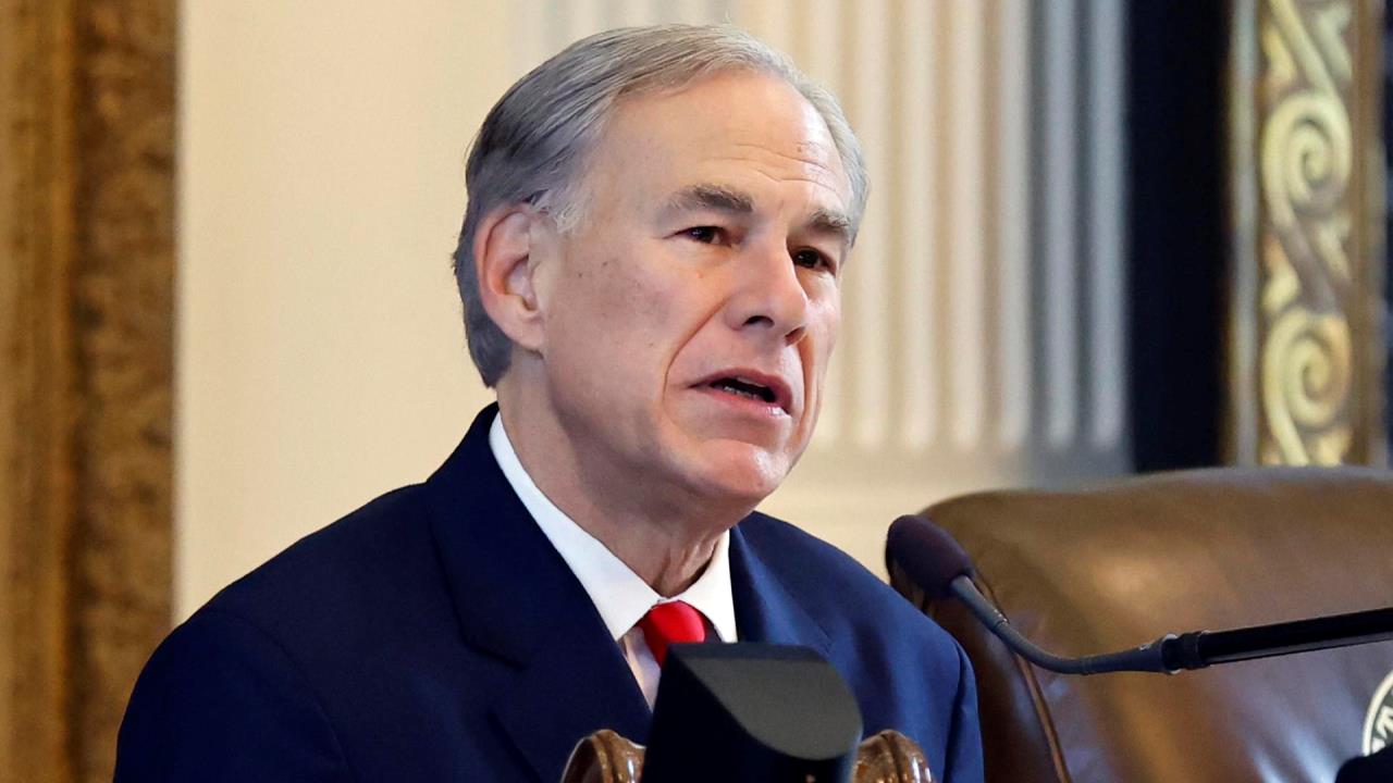 Llega a Los Ángeles un autobús con más de 40 migrantes enviado por el gobernador de Texas