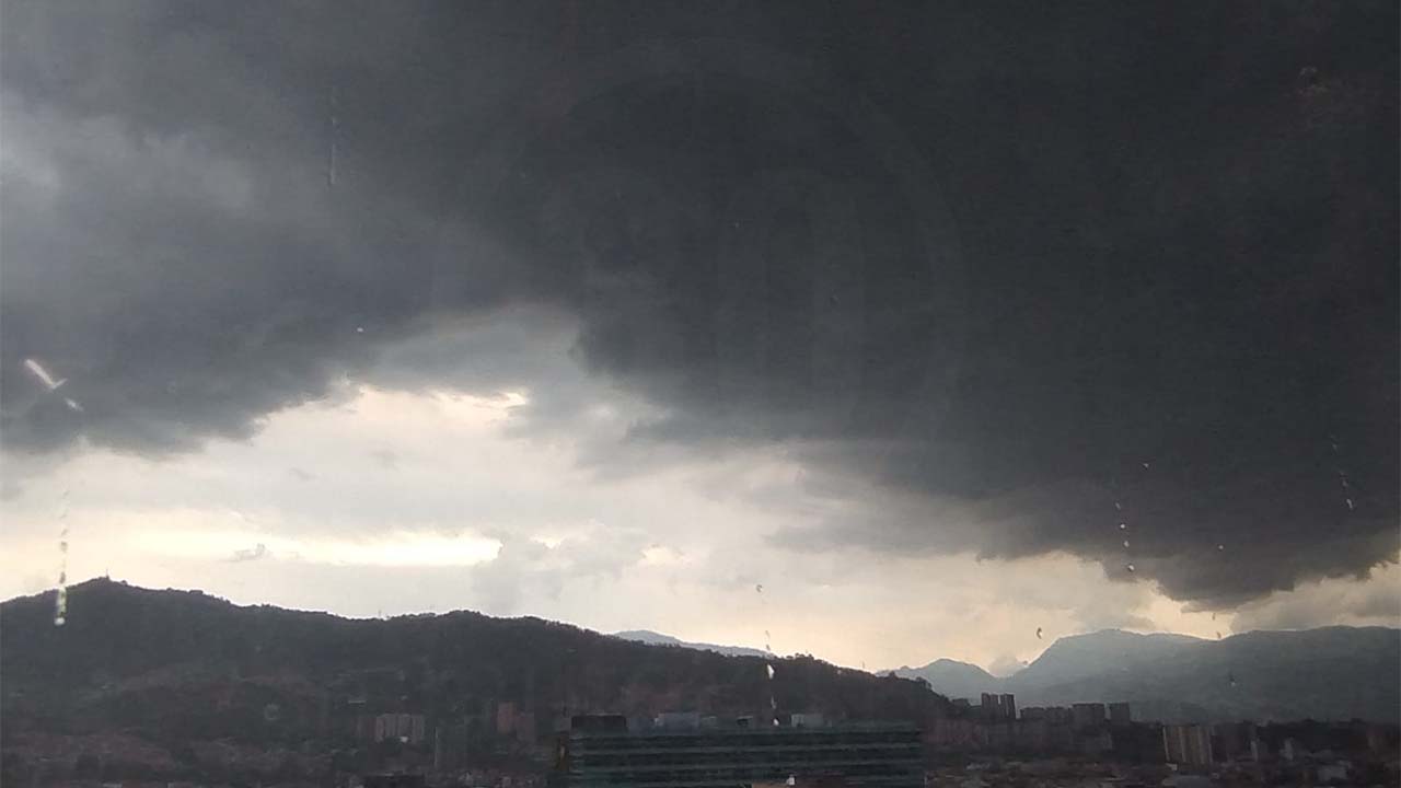 ¿Llueve en todo el Valle de Aburrá?