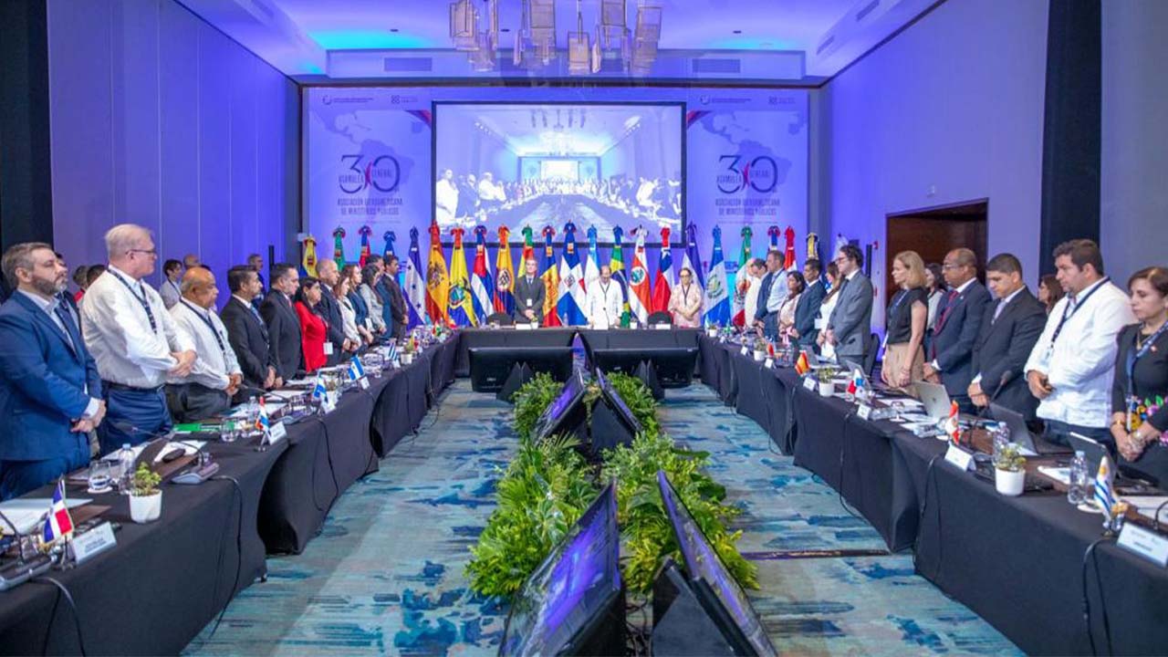 Enfrentamos los mismos problemas, solo que con diferentes protagonistas Fiscal Barbosa ante la AIAMP