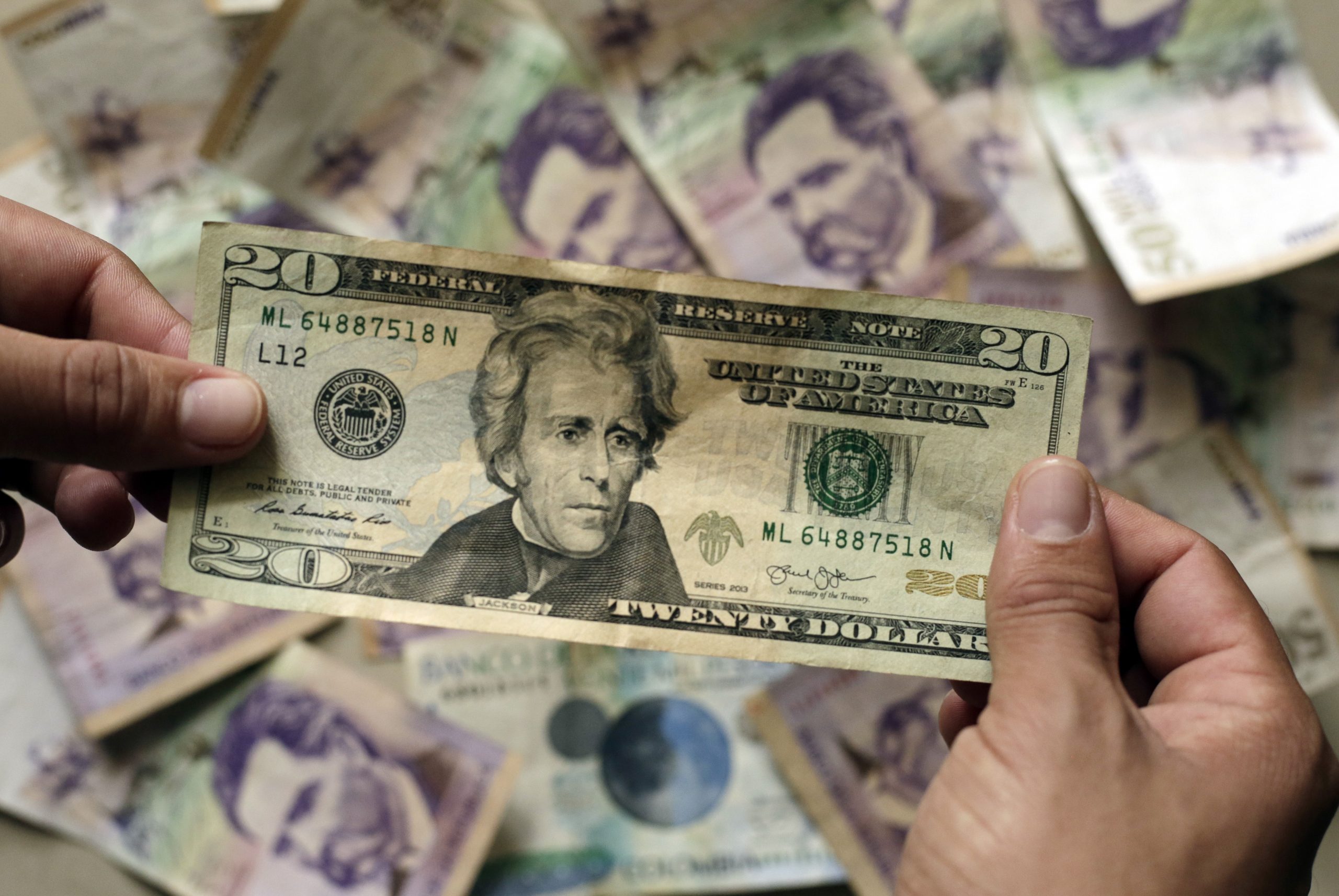 Precio del dólar en Colombia este 2 de agosto: muestra alza tras superar los $4.000