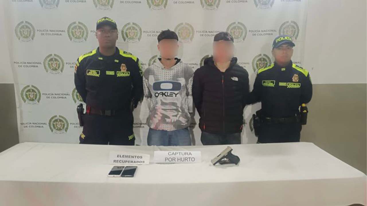 Video. ‘Con las manos en la masa’: capturan a tres hombres que habían hurtado celulares en Bello