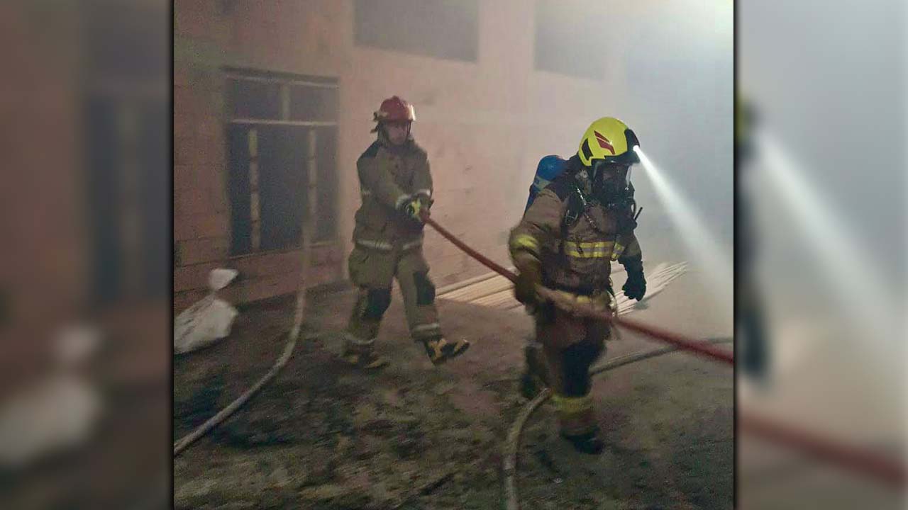 FOTOS. Incendio en Manizales, las llamas estaban cerca de viviendas y bodegas