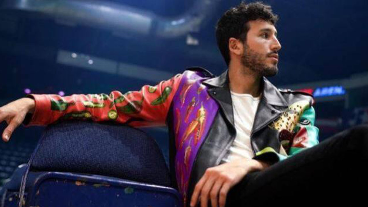 Sebastián Yatra recibe reconocimiento RIAA