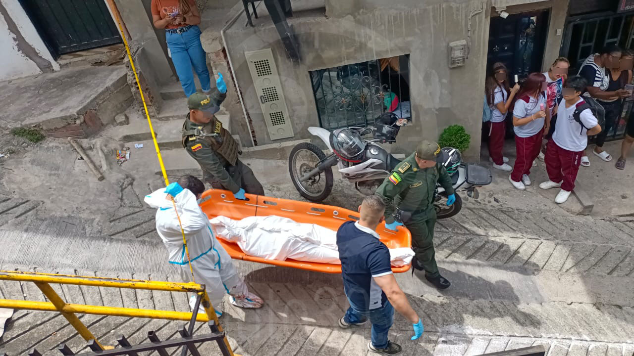 hombre asesinó con arma blanca a una mujer en Robledo