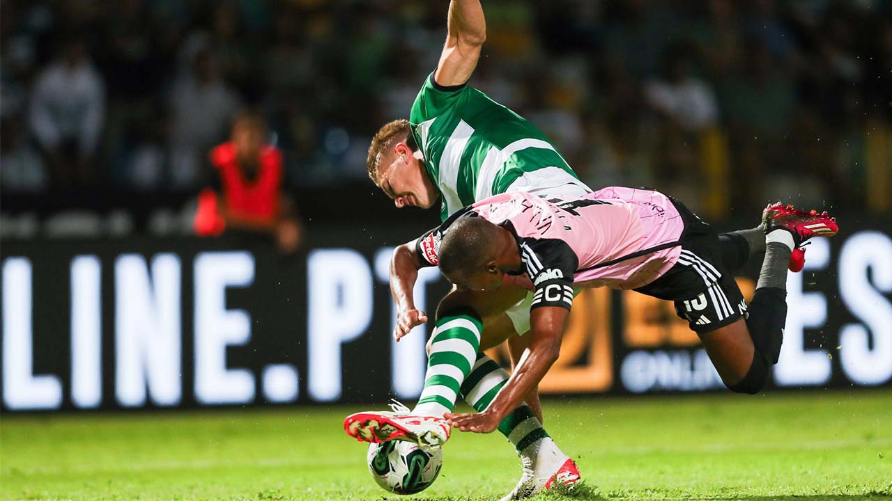 Un doblete de Paulinho da la victoria al Sporting de Portugal sobre el Casa Pia (1-2) 3 3 Un doblete de Paulinho da la victoria al Sporting de Portugal sobre el Casa Pia 1 2
