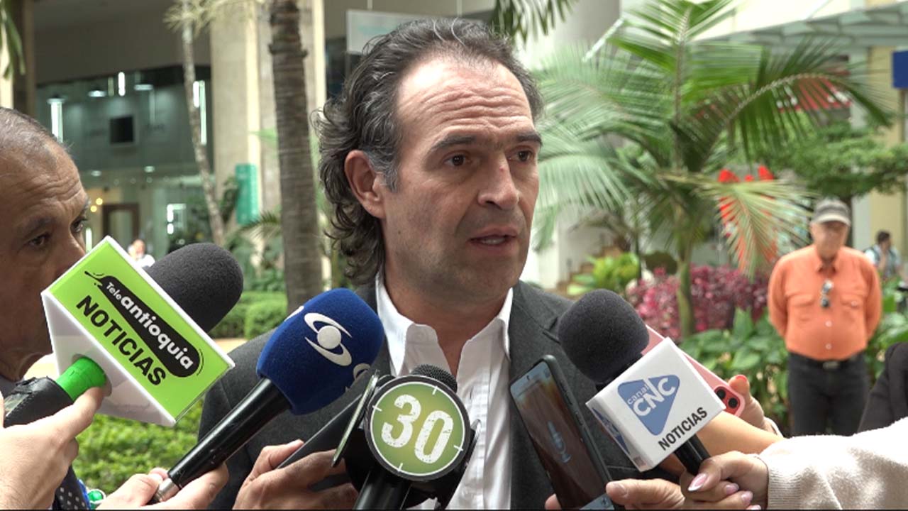 “¿Quieren volver a quemar el Palacio de Justicia ahora que ostentan el poder?”: la pregunta de Fico Gutiérrez sobre las marchas