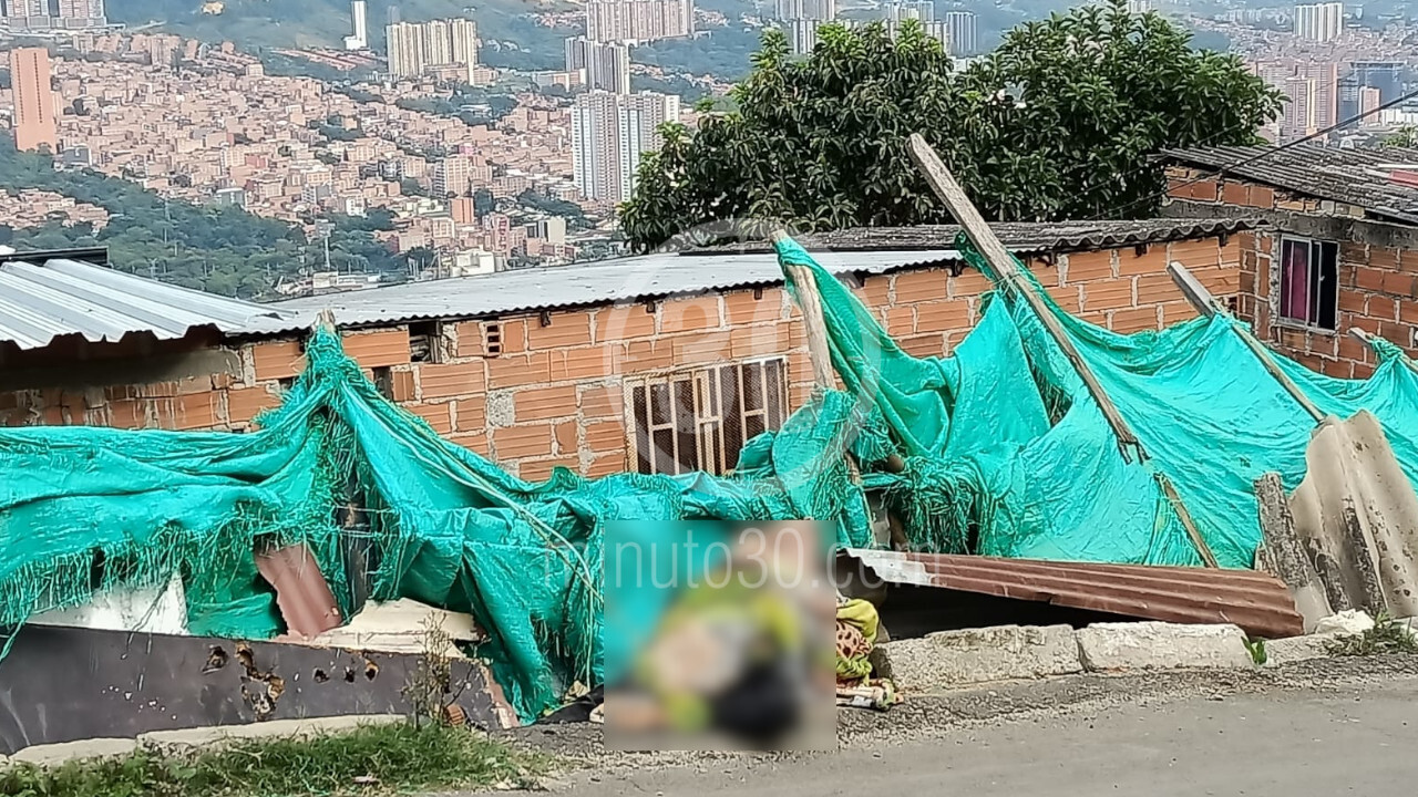 VIDEO Y FOTOS. ¿Lo tiraron de un carro? Mataron a un hombre en el Popular 4 Hombre sin signos