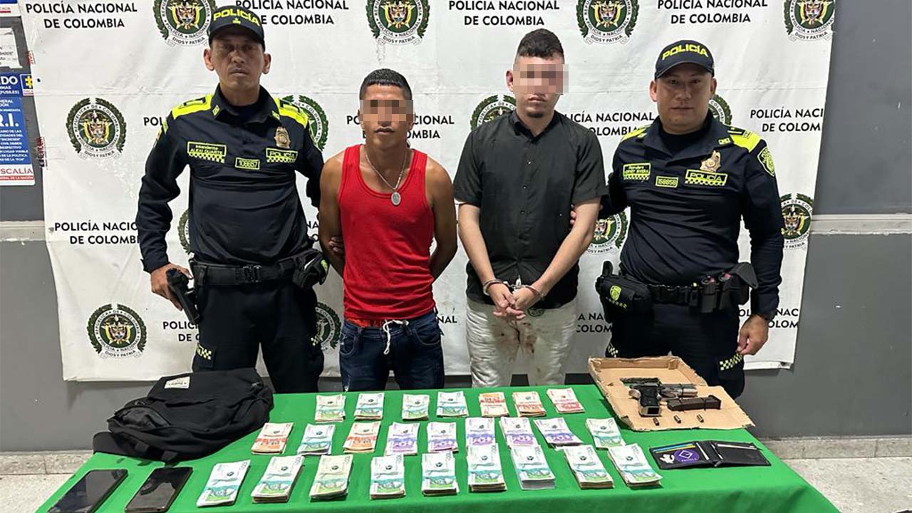 Robaron un banco en Barranquilla y afuera los estaba esperando la Policía
