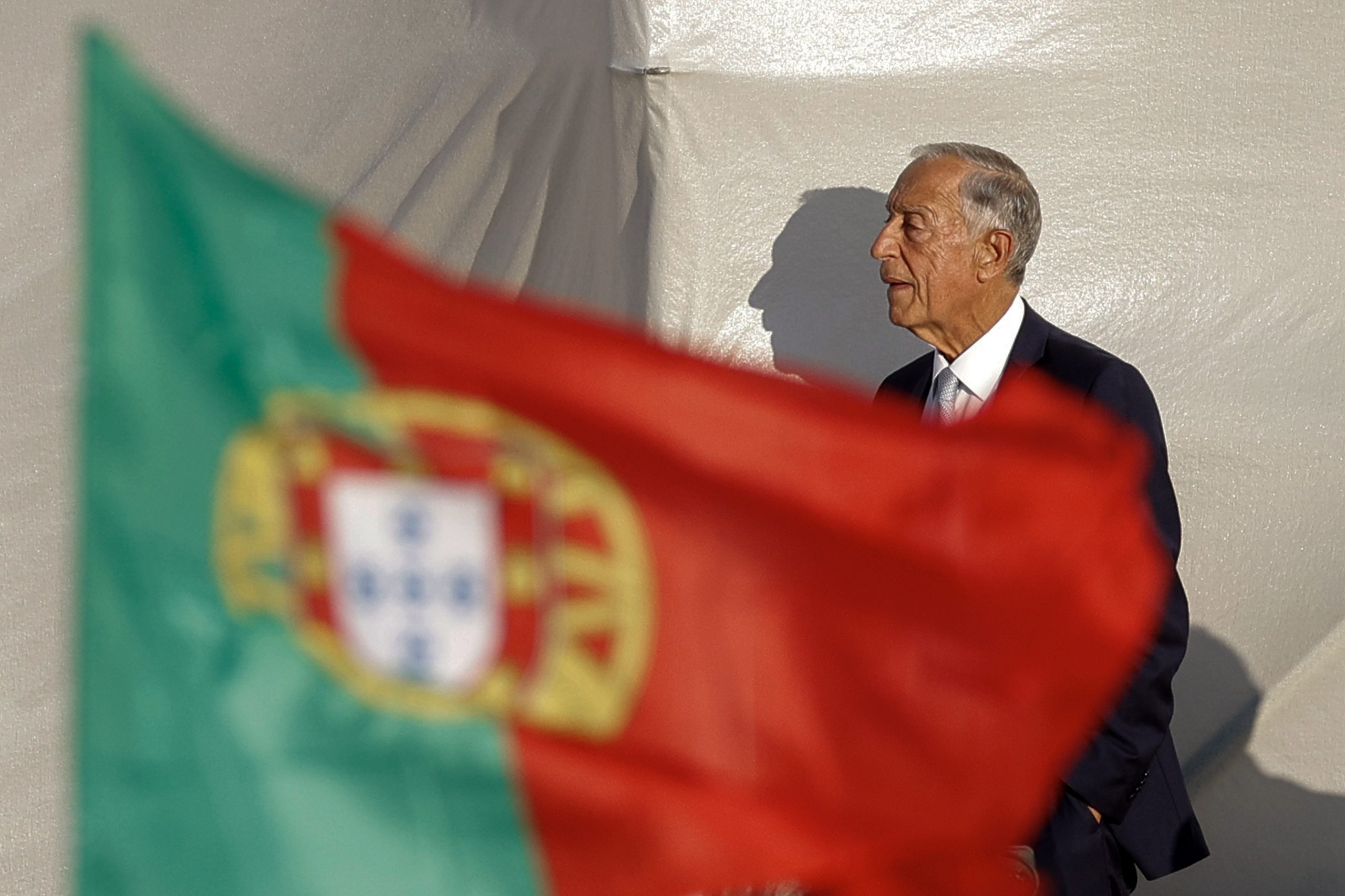 “Es una cosa nunca vista en Portugal, una locura”, admite el presidente luso
