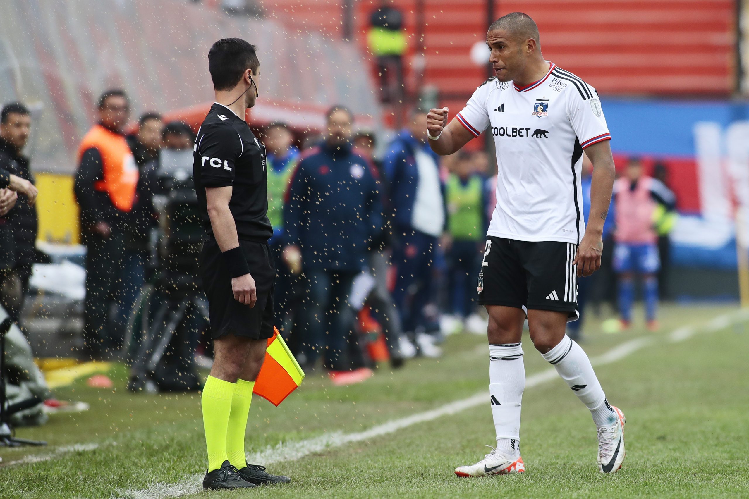 Colo Colo golea al líder Cobresal y se mantiene en la pelea por la cima ...