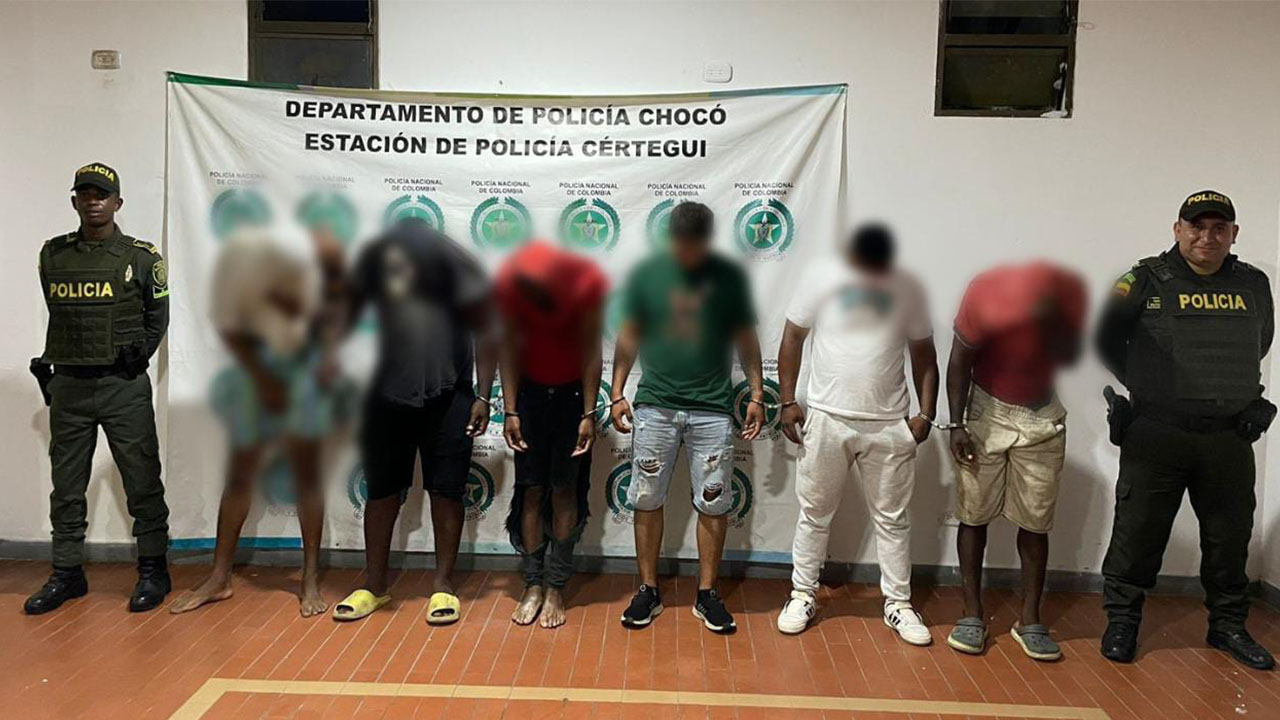 2 06 PERSONAS FUERON CAPTURADAS EN FLAGRANCIA POR HURTO