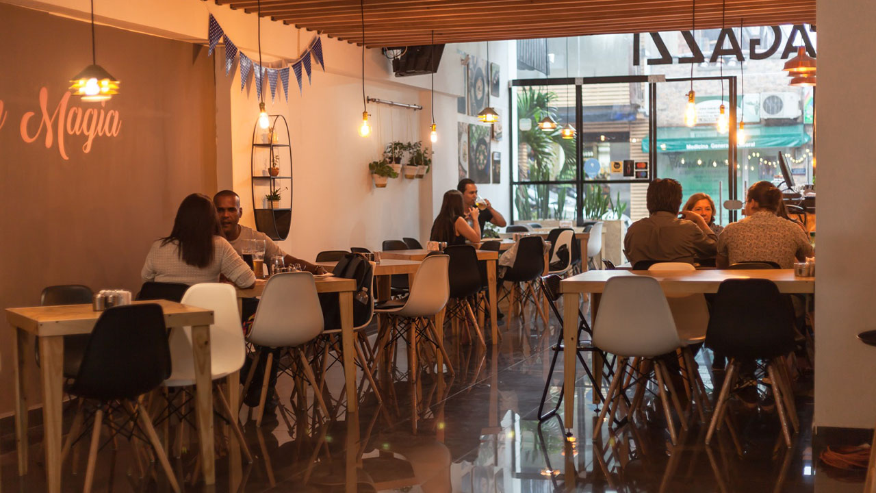 ¡Impresionante! A Sabaneta llegará el primer robot mesero del país: Lea desde cuándo