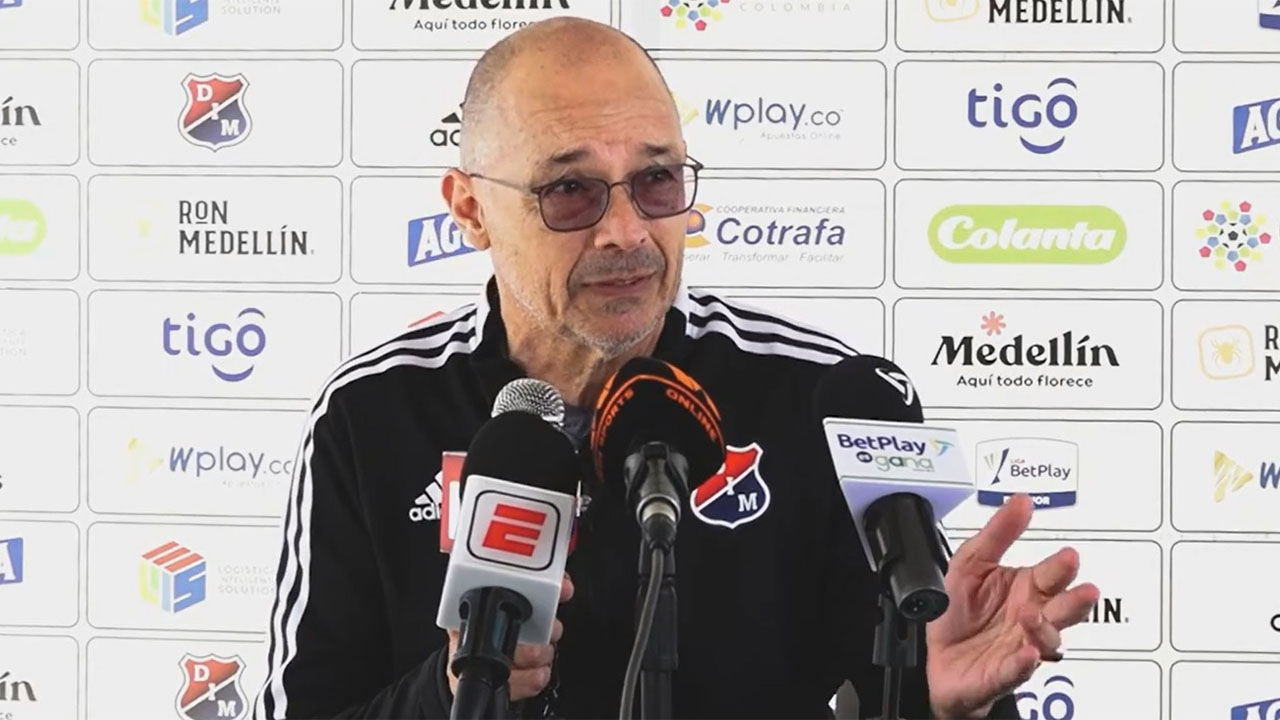 Alfredo Arias, técnico del DIM