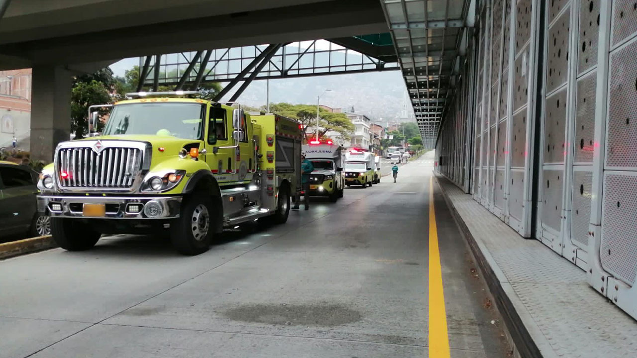 Conductor de Metroplus frenó bruscamente para no arrollar a peatón en Prado, el incidente dejó pasajeros lesionados
