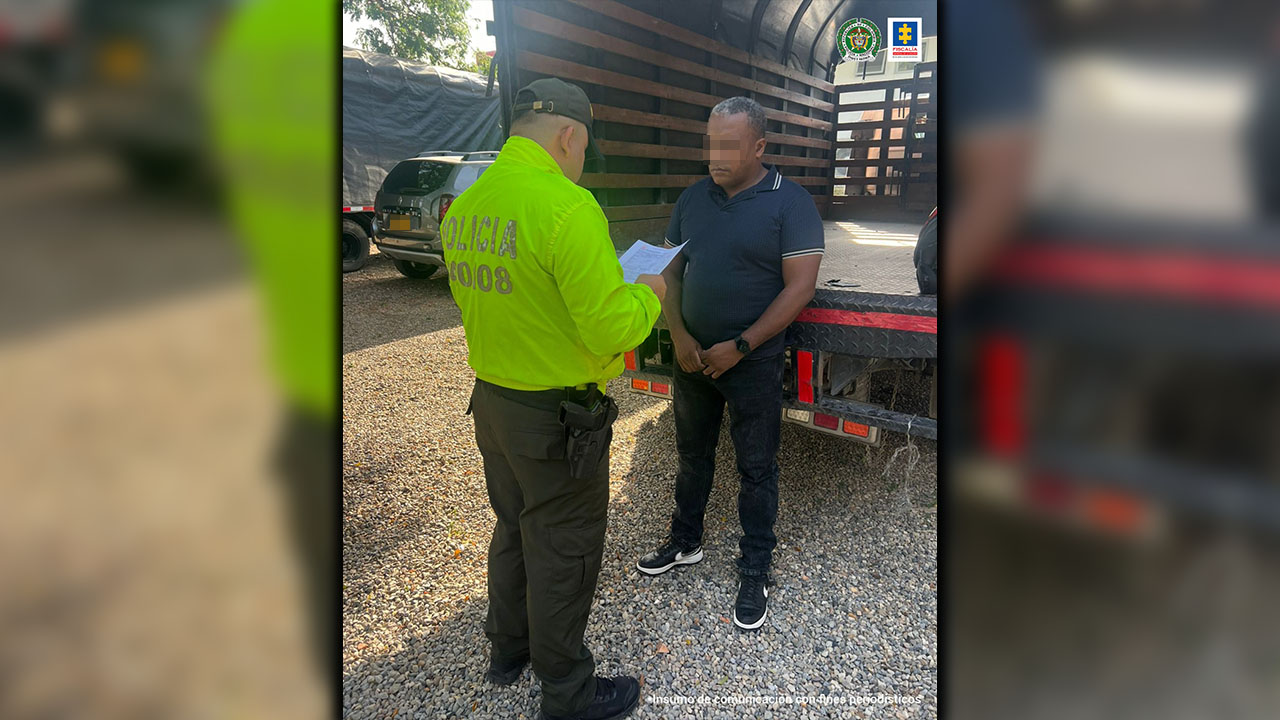 Casa por cárcel a un intendente de la Policía que al parecer se quedaba con la droga incautada para venderla a los narcos