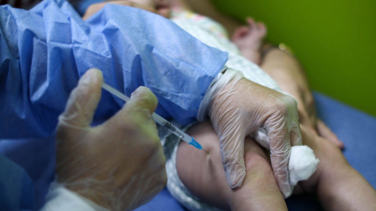 Medellín refuerza medidas para el inicio de clases con la primera Jornada Nacional de Vacunación del año