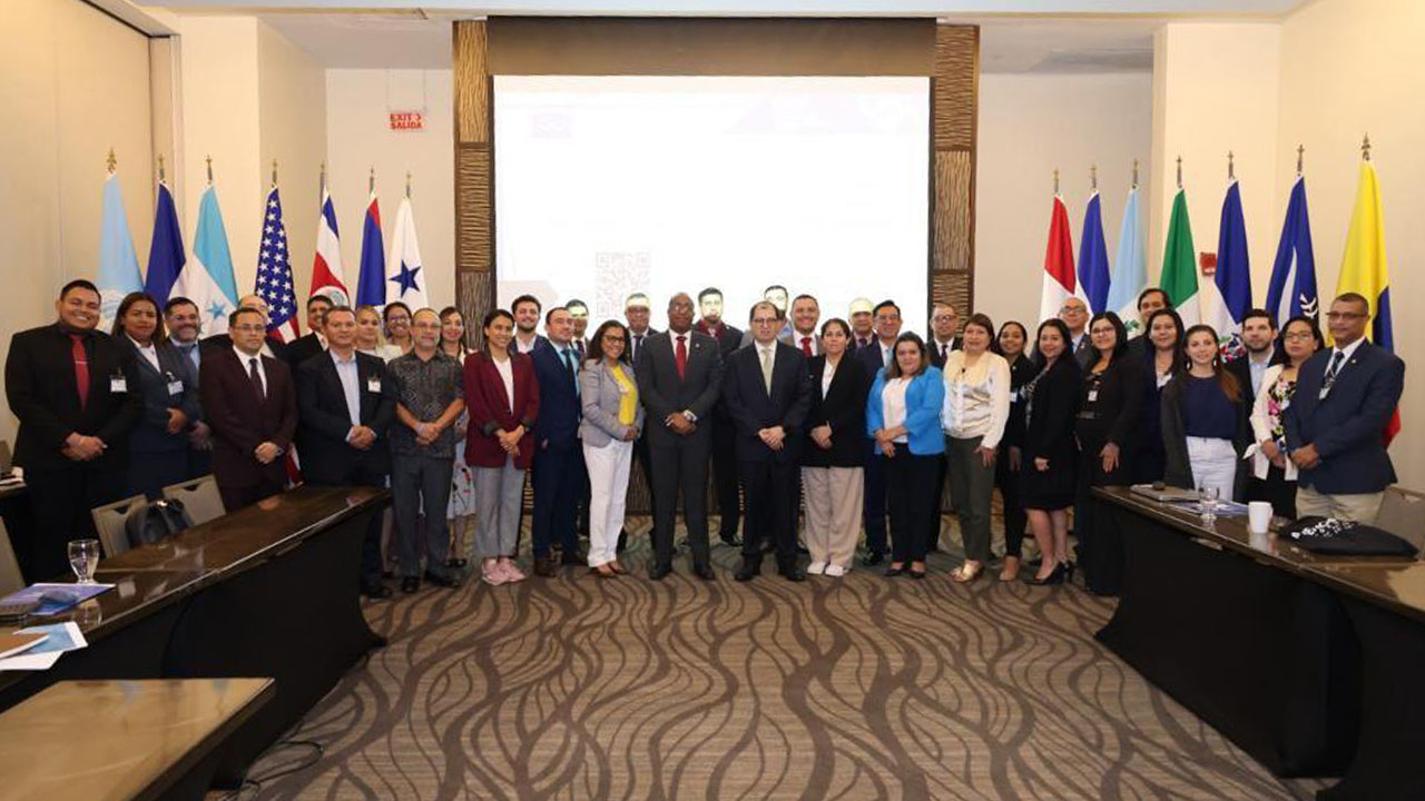 Fiscal Francisco Barbosa entregó resultados en Panamá, sobre tráfico de migrantes y trata de personas