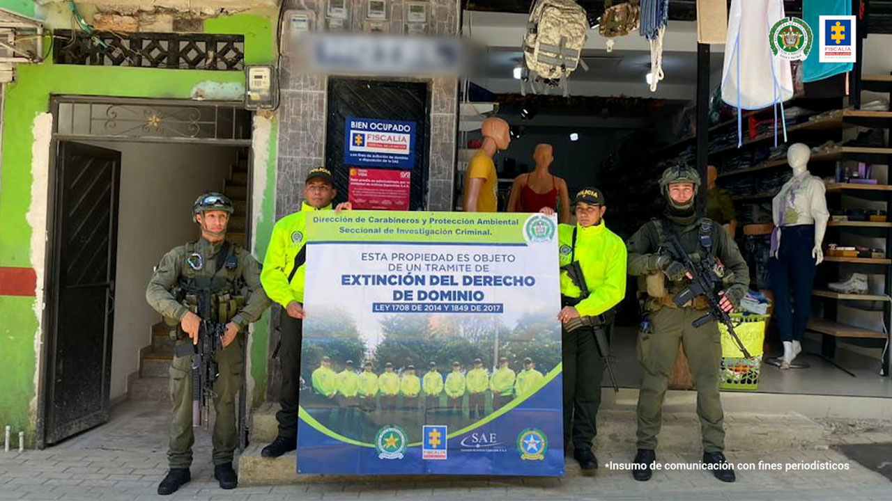 Fiscalía ocupó propiedades de presuntos integrantes de una red dedicada a la explotación ilegal de oro