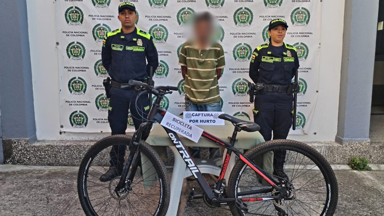 FOTOS. En Antioquia recuperaron motos y bicicletas que habían sido robadas