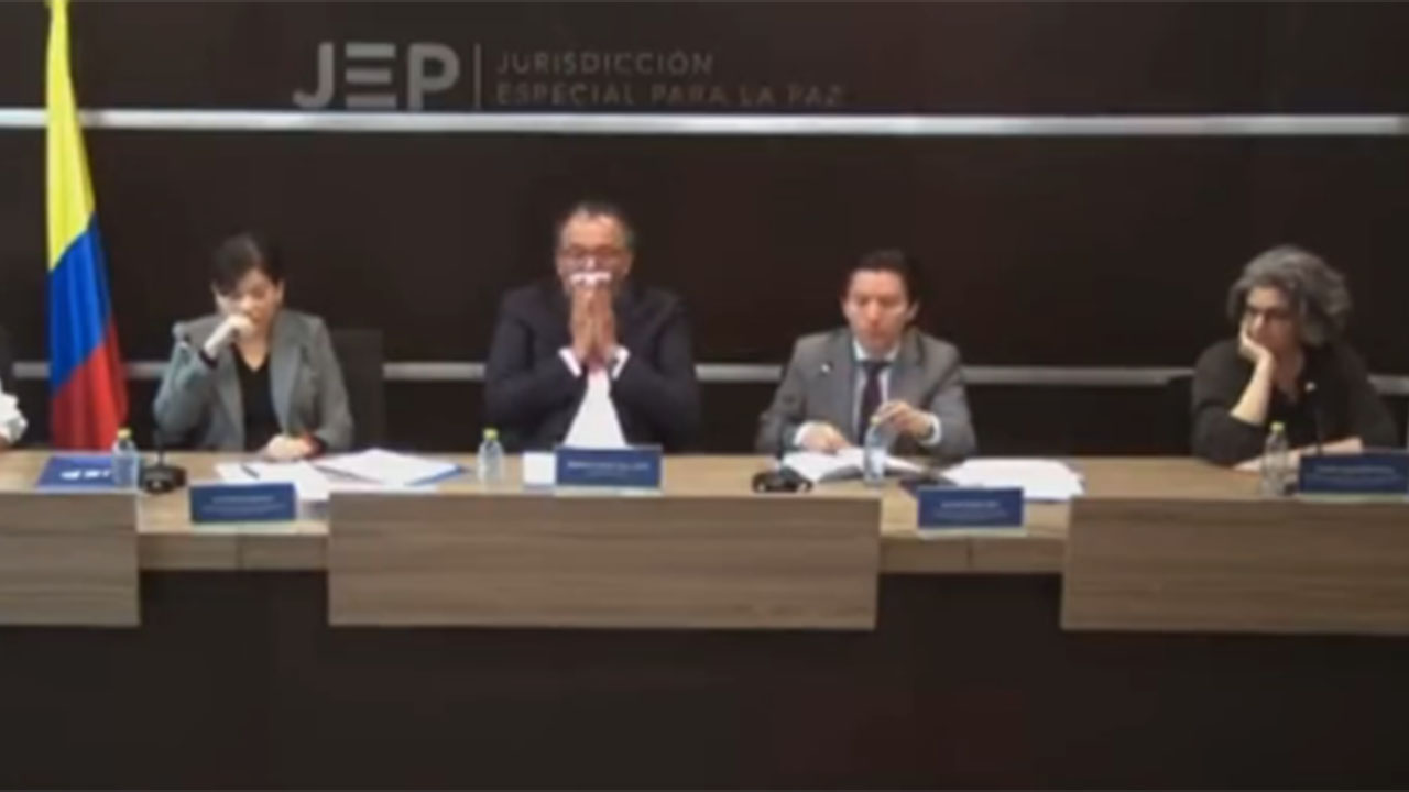 La JEP citó a 12 excomandantes de las Farc