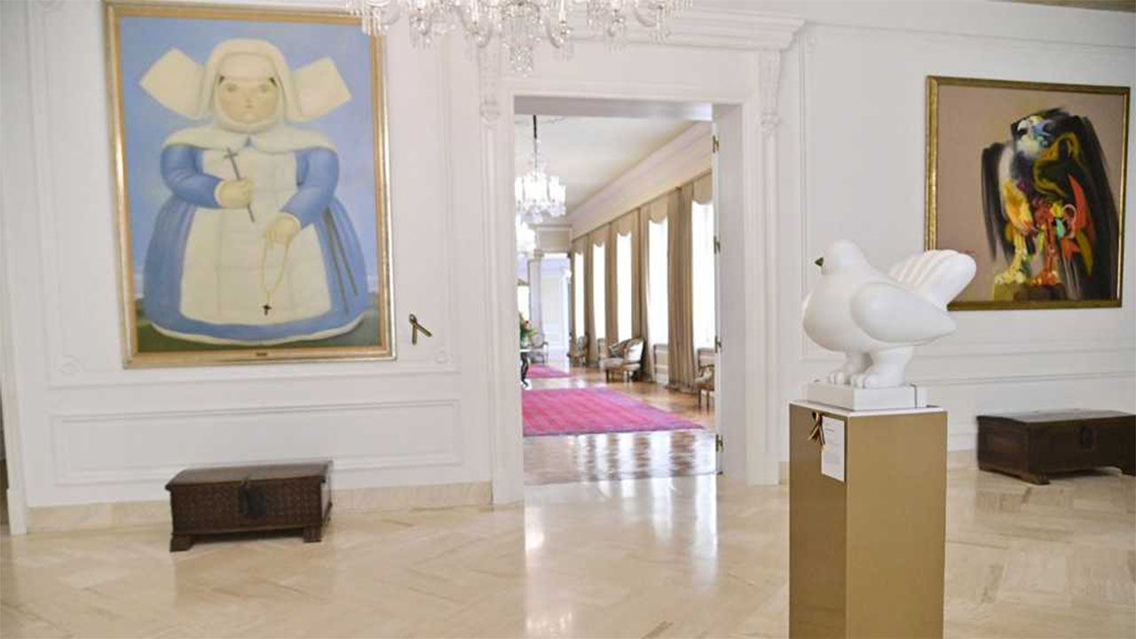 La Paloma de la Paz y la Madre Superiora de Fernando Botero